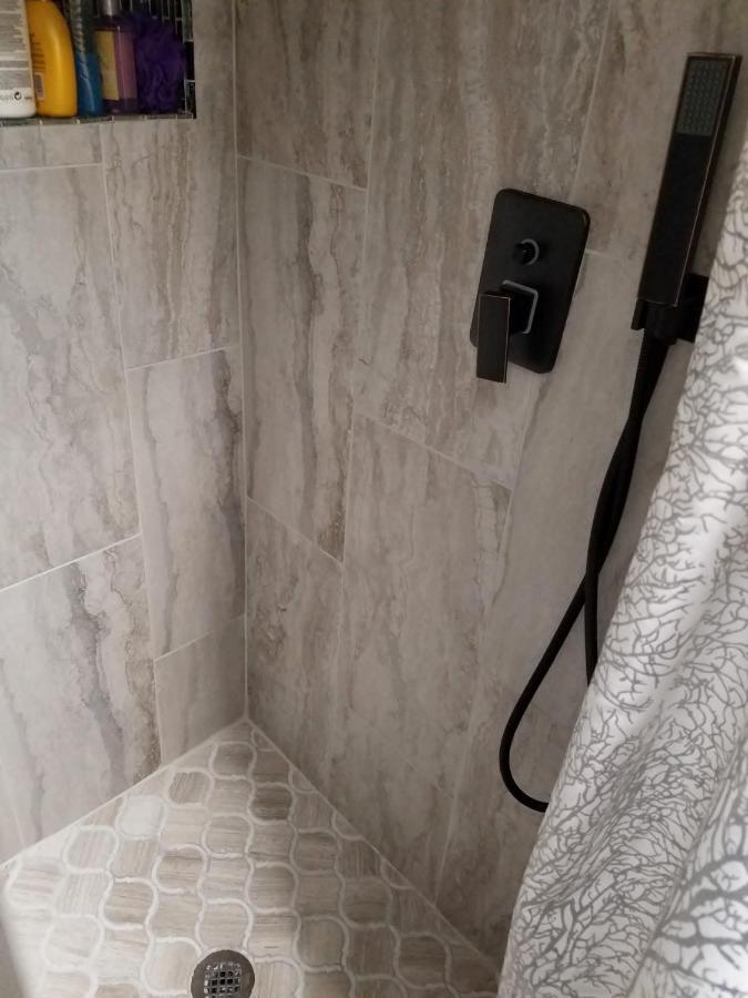 Hampton House Apartment Clinton Township ภายนอก รูปภาพ
